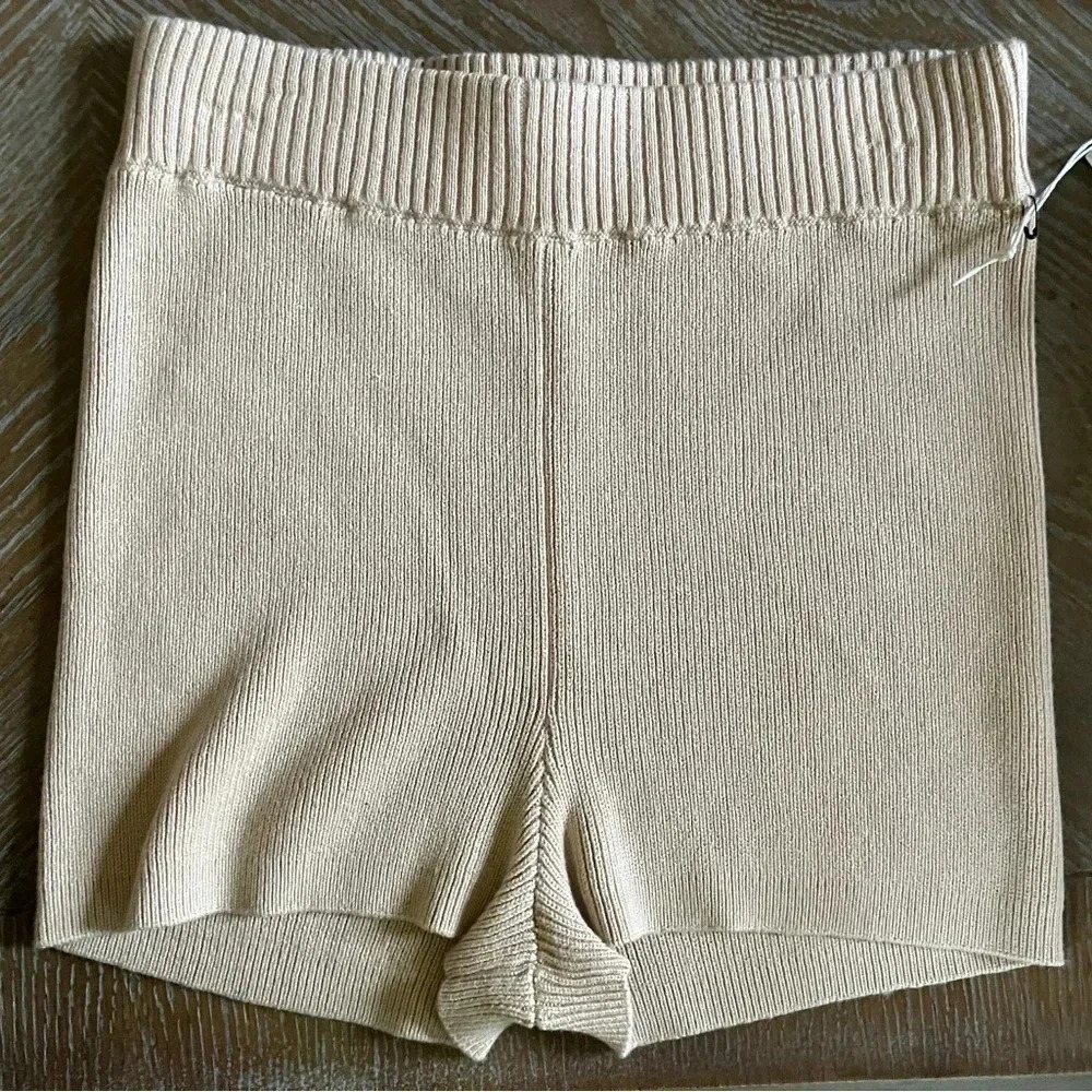 NWT MOTHER Denim Blissful Bootie Short in Beige XS - Picture 6 of 9